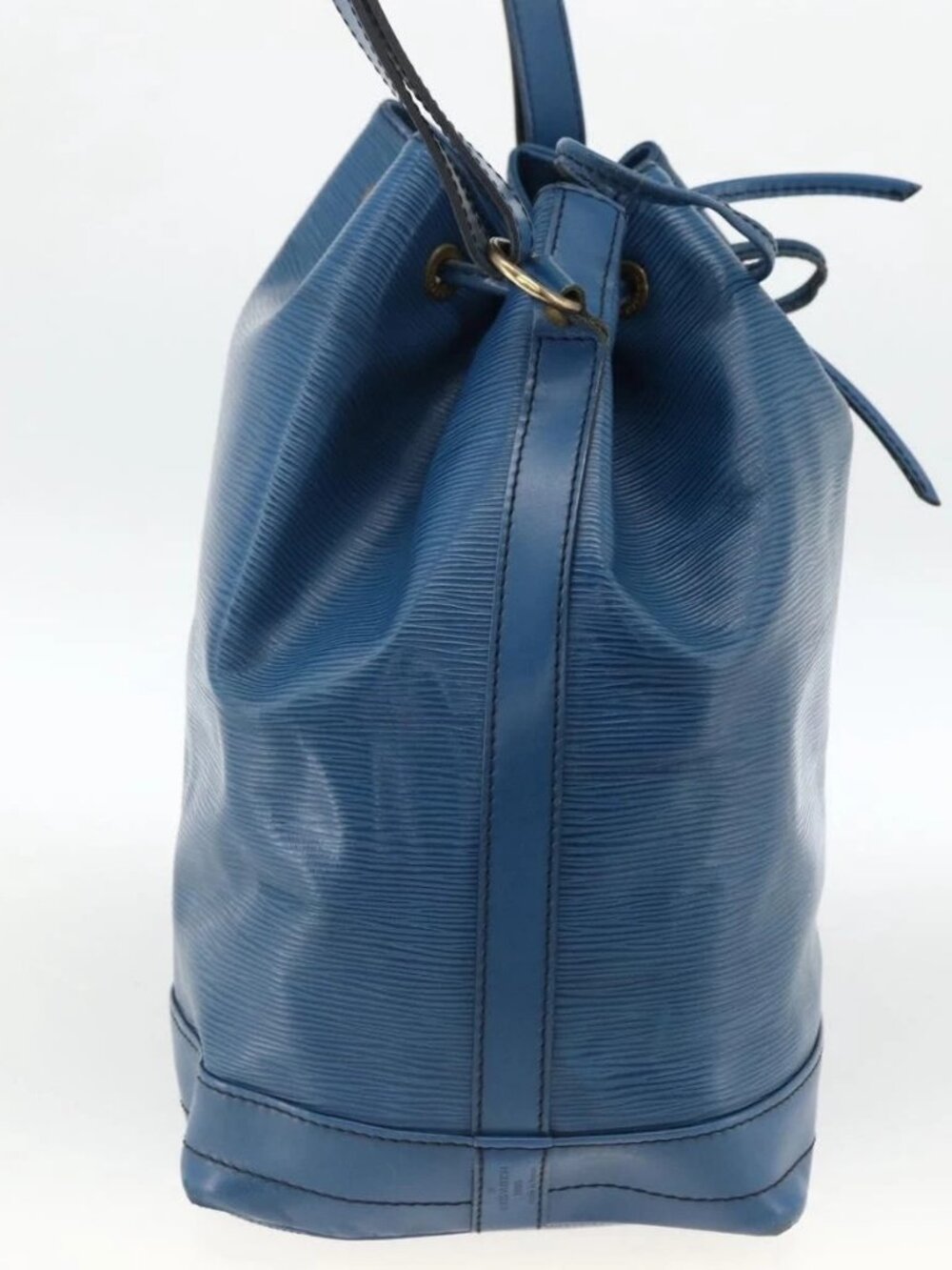 LOUIS VUITTON Epi Noe Shoulder Bag Toledo Blue - Picture 6 of 16